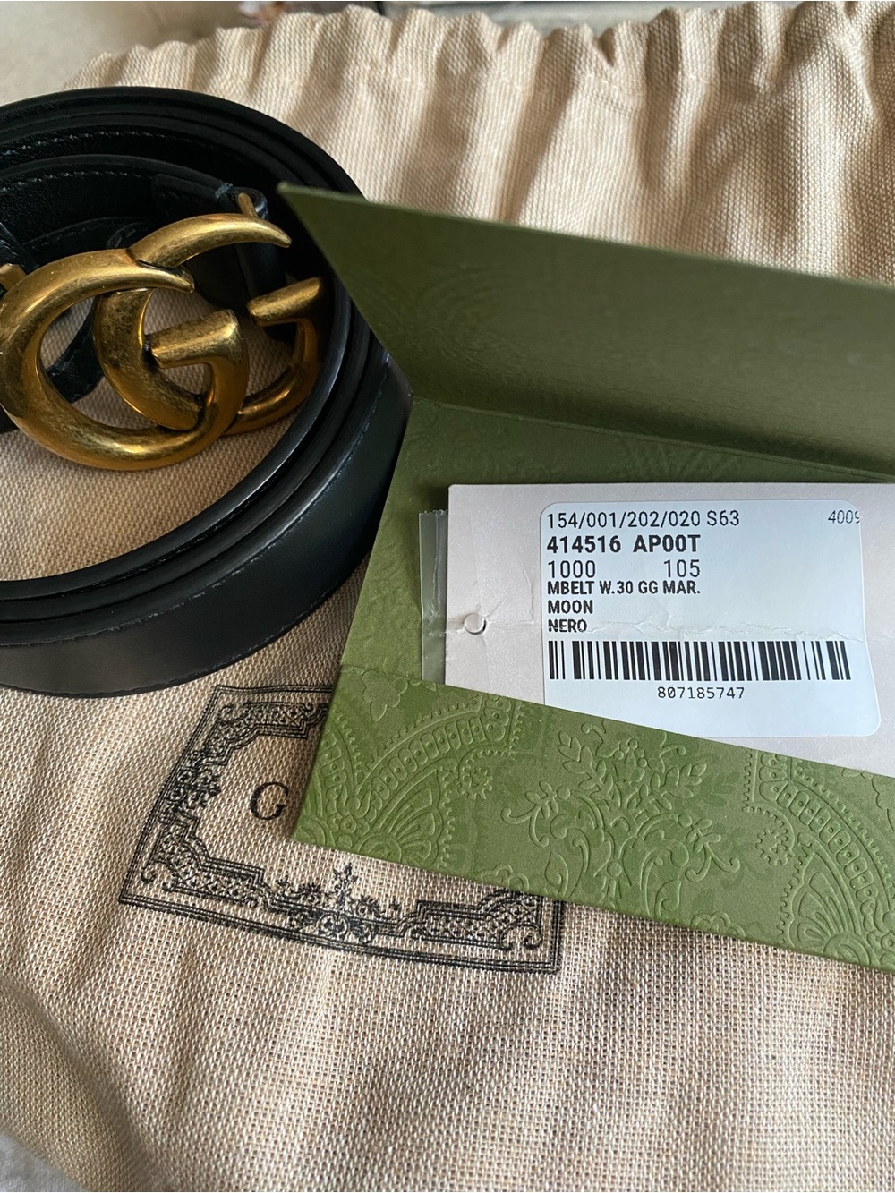 Gucci Black Leather Belt with Gold-Tone Double G Accent